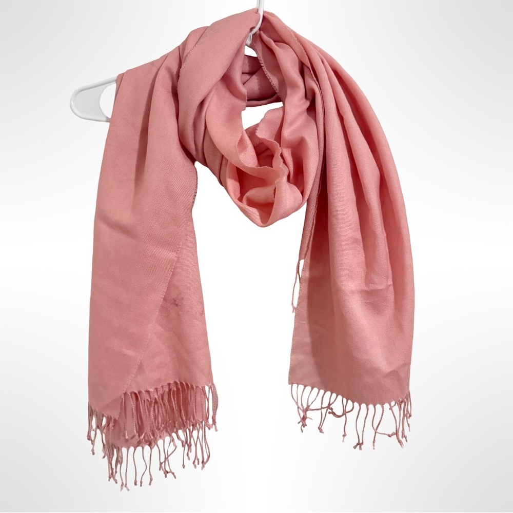 Chic Pink Fringed Scarf